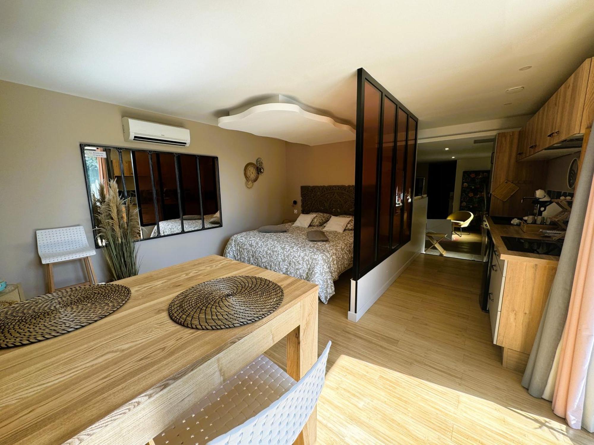 Le Dix - Classic Room - Vallabrix Proche Uzes Luaran gambar