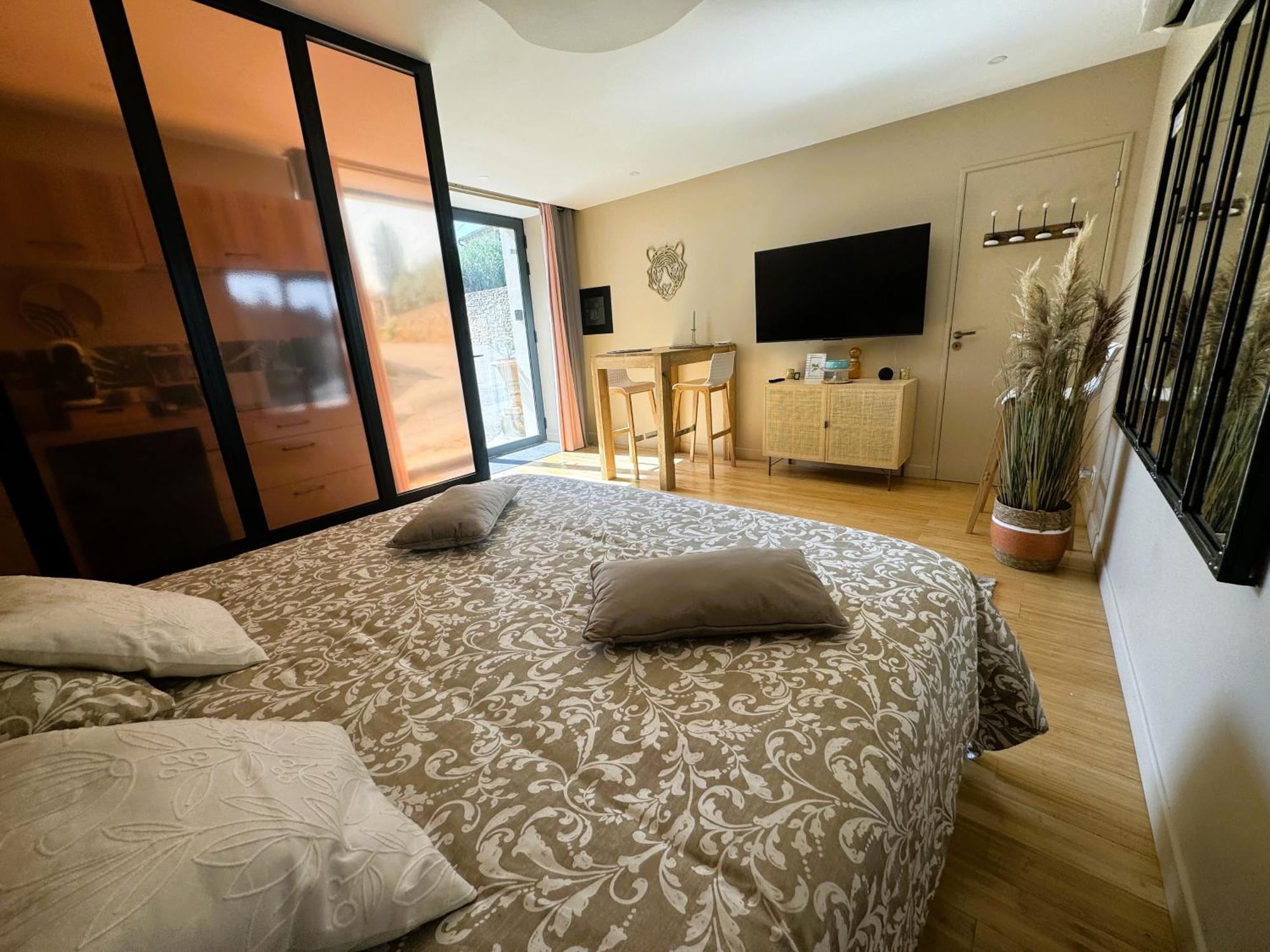 Le Dix - Classic Room - Vallabrix Proche Uzes Luaran gambar